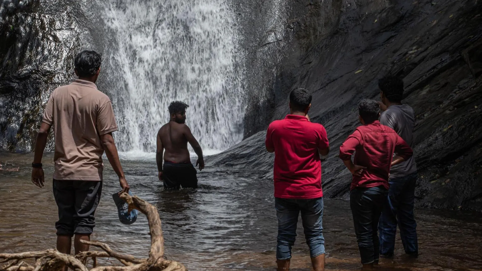 Resort Aruvikuzhy Waterfalls Villa Kozhancheri India